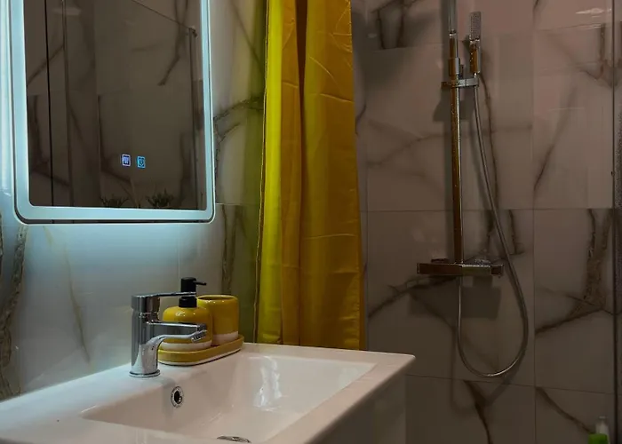 Kristi's * Саранда